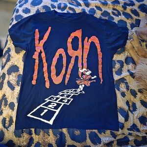 Hot Topic Black Korn Graphic Tee